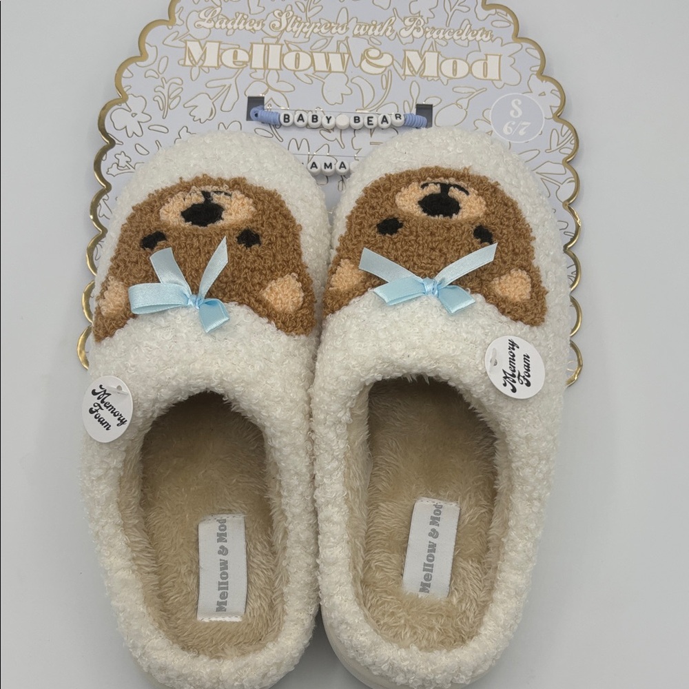 NWT Women's Bear Slippers - White and Brown with Mama Bear & Baby Bear Bracelets